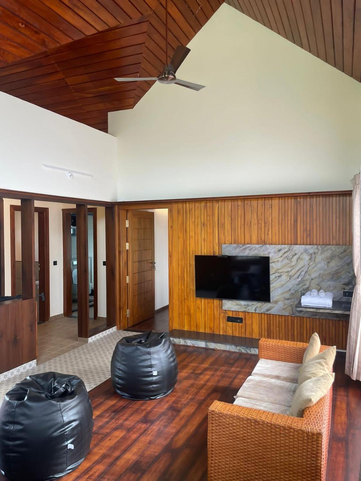Biranji Aqua Retreat Hotel Chikmagalur Exterior photo